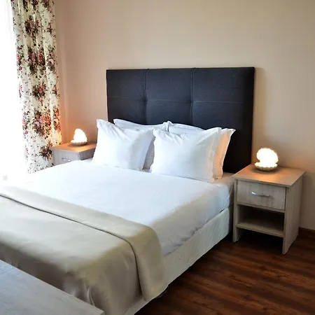 Fields 4* Гърмен