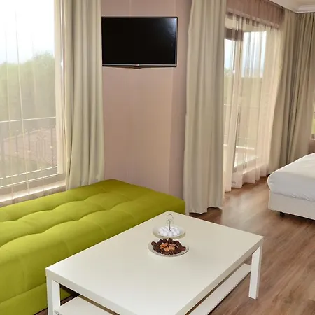 Fields 4* Гърмен