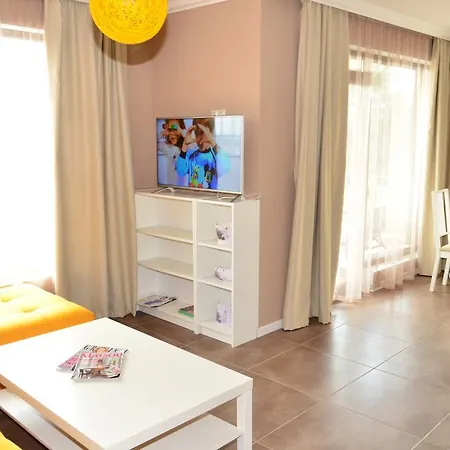 Fields Guest house Garmen