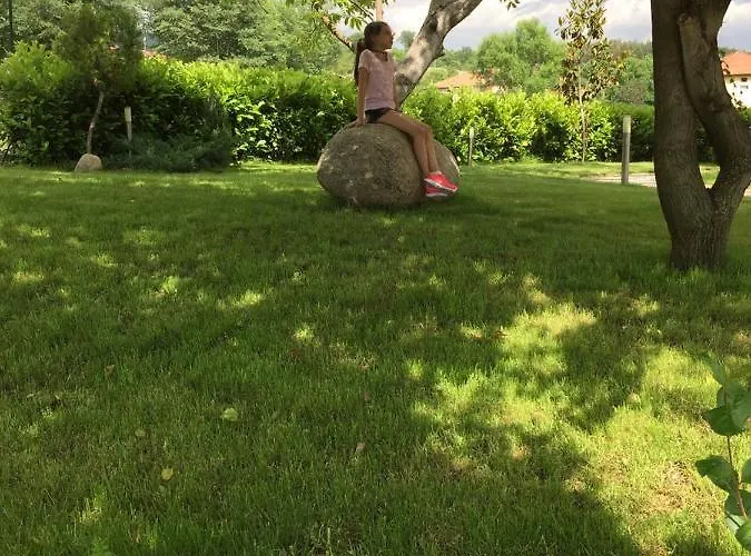 Fields בית הארחה 4*